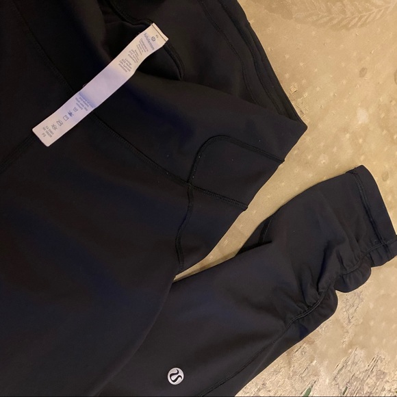 Lululemon Black Side Pockets Leggings 6 - Picture 4 of 6